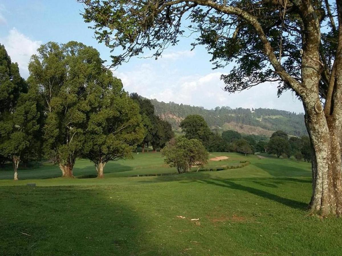 Duncountry Victoria Country Club Bed & Breakfast Pietermaritzburg Bagian luar foto