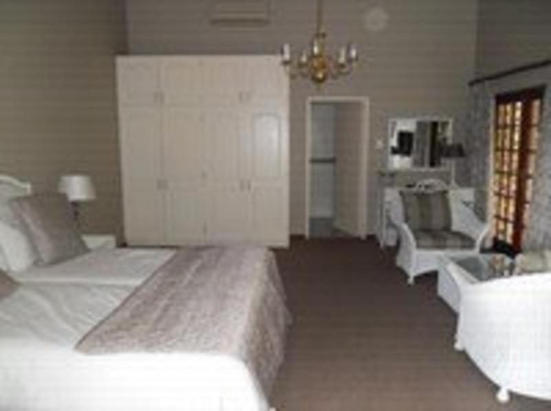 Duncountry Victoria Country Club Bed & Breakfast Pietermaritzburg Bagian luar foto
