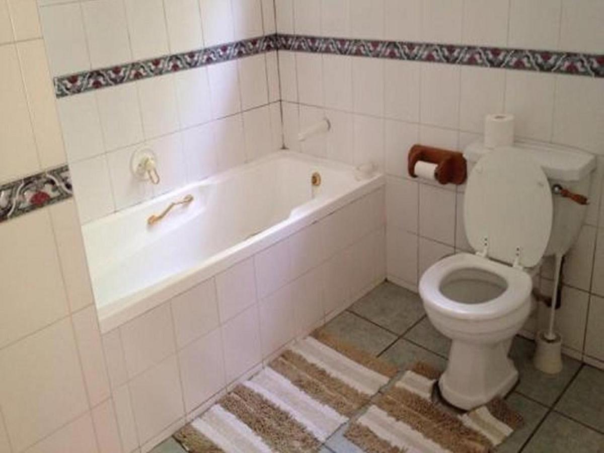 Duncountry Victoria Country Club Bed & Breakfast Pietermaritzburg Bagian luar foto