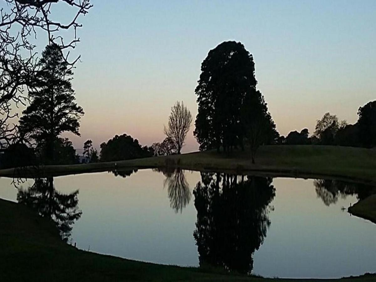 Duncountry Victoria Country Club Bed & Breakfast Pietermaritzburg Bagian luar foto